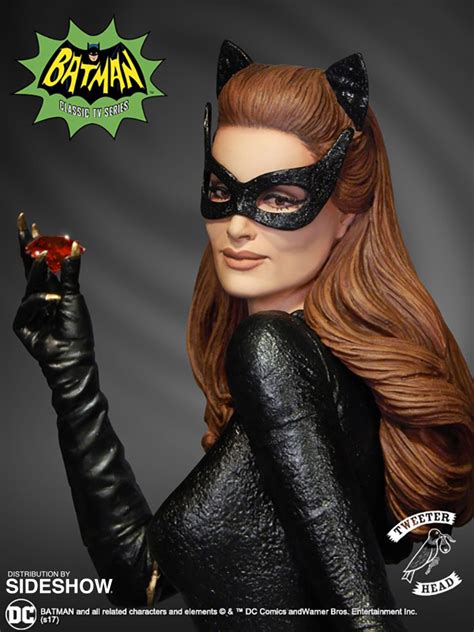 catwoman ruby edition variant gordy s novelties