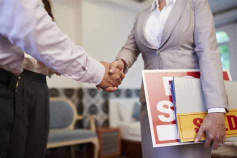 understanding the difference between a listing agent and selling agent