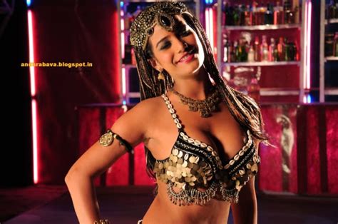 Actress Hot Images Hot Clevage Show Of Poonam Pandey