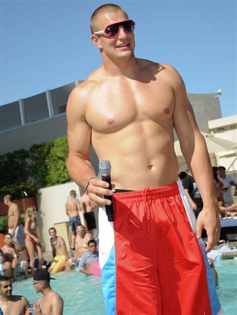 12 best hot guys images on pinterest rob gronkowski shirtless football players and football