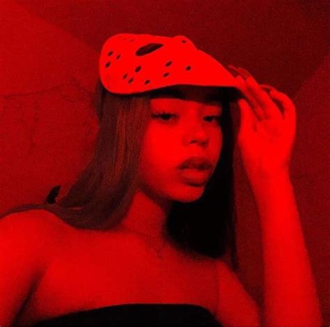 Pin By Y🦦 On Hades Pretty Girls Photos Red Aesthetic Grunge Selfies