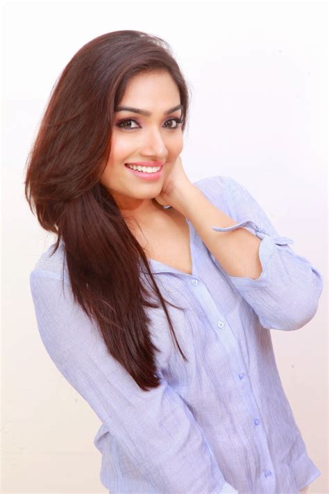 cinema world info aishwarya devan hot photoshoot