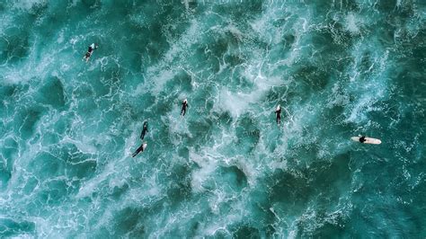 drone shot  surfers rwallpaper