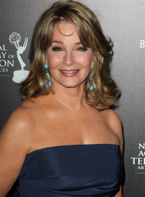 pictures of deidre holland