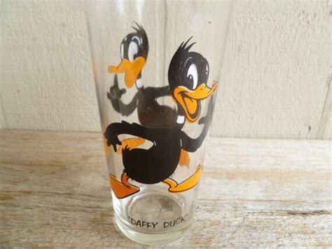 Daffy Duck Glass Warner Bros Pepsi Collector Series 1973