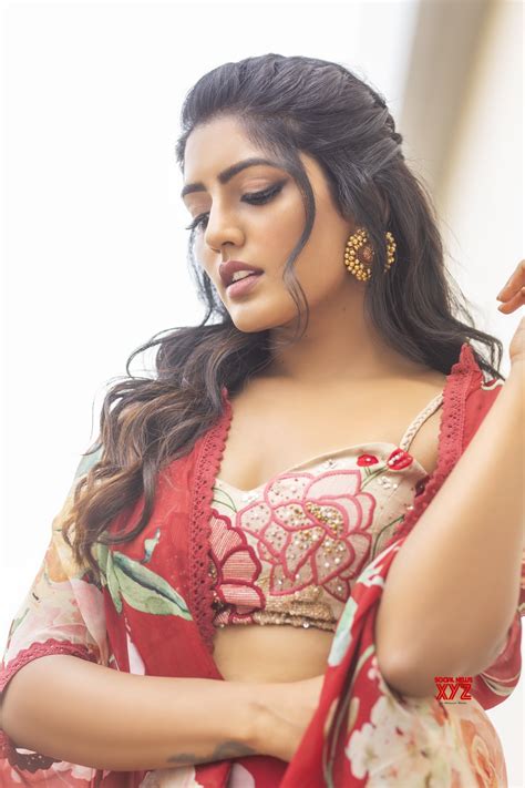 Actress Eesha Rebba Lovely And Sexy New Stills Social News Xyz