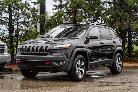 pre owned  jeep cherokee trailhawk   wd sport utility