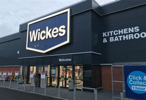 wickes strong sales volumes drive trading   expectations