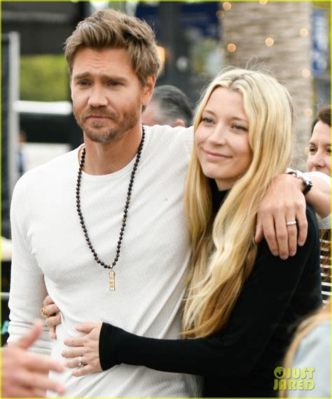 chad michael murray s wife sarah roemer joins him for extra interview