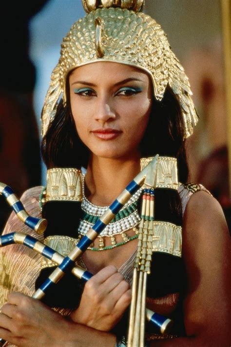 Cleopatra 1999 Photo Cleopatra Egyptian Hairstyles Egyptian Women