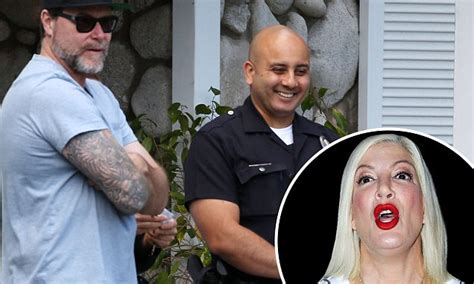 Police Rush To Tori Spelling S Home After Nervous