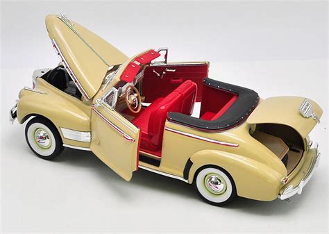 Welly 1 18 Diecast Car Model 1941 Chevrolet Special Deluxe Convertible
