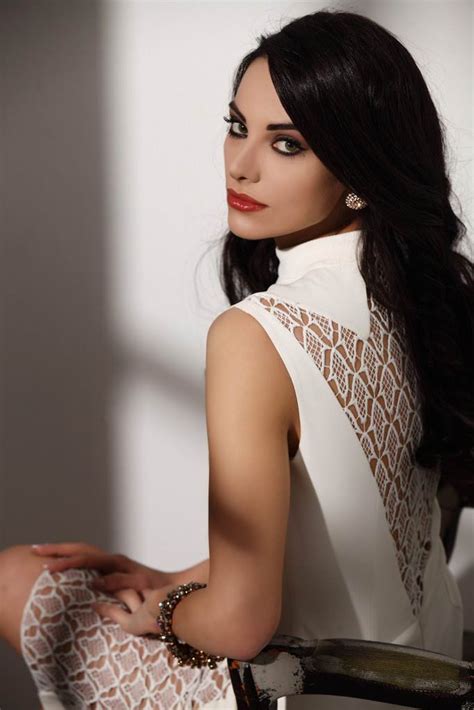 hot and sexy turkish actress tuvana türkay hd photos and wallpapers hd photos tuvana turkay in