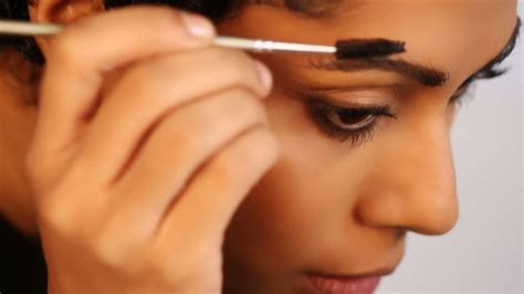 Makeup Tricks How To Groom Your Eyebrows Eyebrows Makeup Tutorial