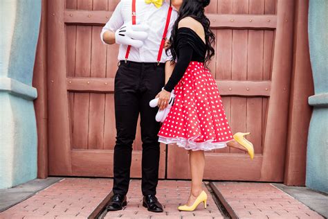 Disney Bounding Fun At Disneyland Resort Disney Couple Costumes
