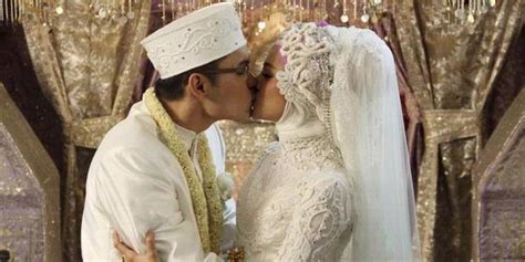 Wedding Story Marshanda Menikah Muda Karena Takut Dosa