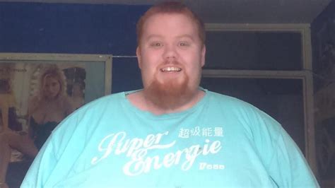 obese man loses 19 stone after being forced to buy two plane seats on