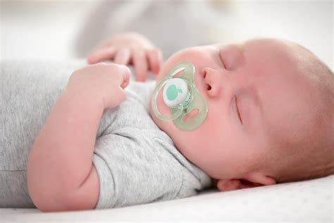 amazoncom philips avent newborn pacifier   months baby