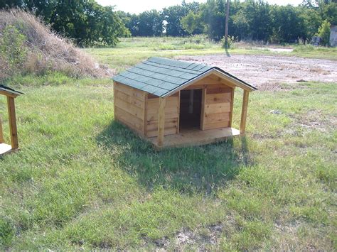 xxdoghousewithporchjpg  dog house  porch insulated dog house