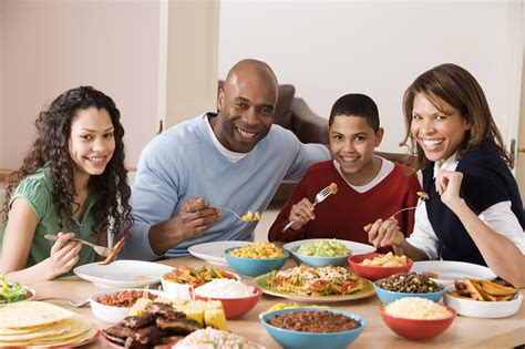 livewell  magazine family meal time livewell  magazine