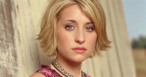 smallville s allison mack arrested for alleged involvement in sex cult consequence of sound