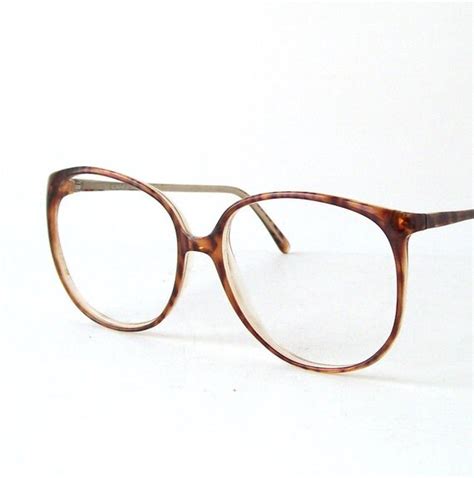 vintage tortoise shell frames eyewear glasses retro modern