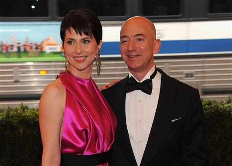 amazon ceo gives 2 5m to defend same sex marriage cbs news