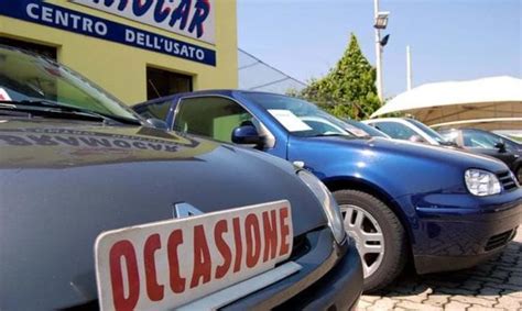 boom delle auto usate  italia centumcellae news