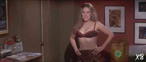 naked barbra streisand in the owl and the pussycat