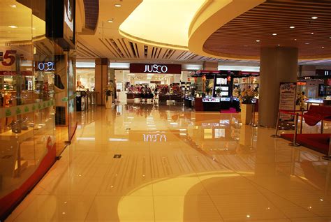 biggest shopping malls   world worldatlas