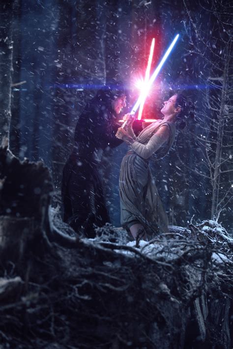 Star Wars What S Going On With Kylo Ren And Rey In The