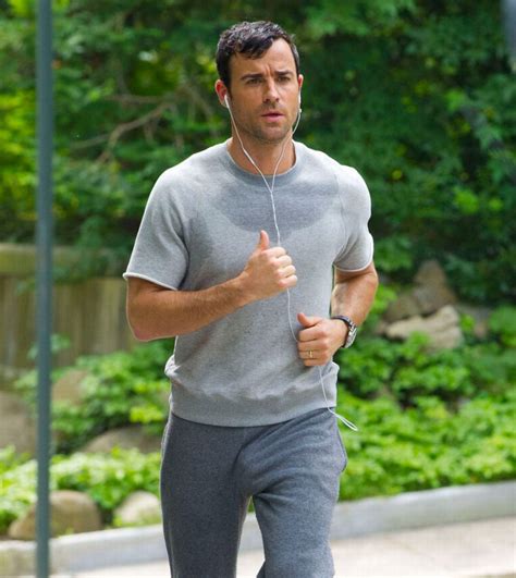 justin theroux s cock is just that big he says trying to explain leftovers floppage the sword