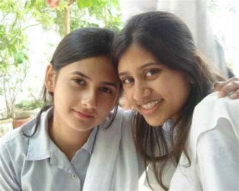 pakistni school girls some fun