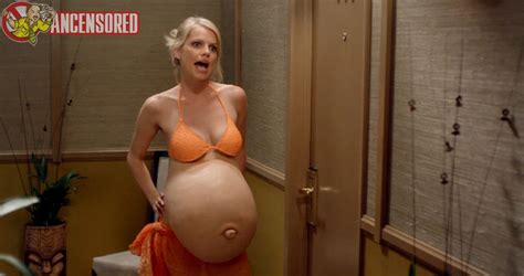 naked mircea monroe in the 41yr old virgin who knocked up sarah marshall and felt superbad about it