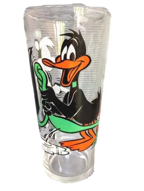 Looney Tunes Pepe Le Pew And Daffy Duck Drinking Glass 1976 Pepsi