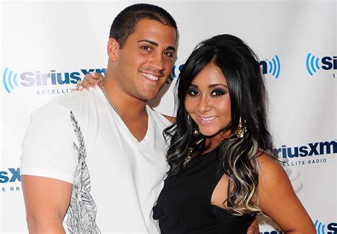 snooki pregnant and engaged pregnant jersey shore star set to wed