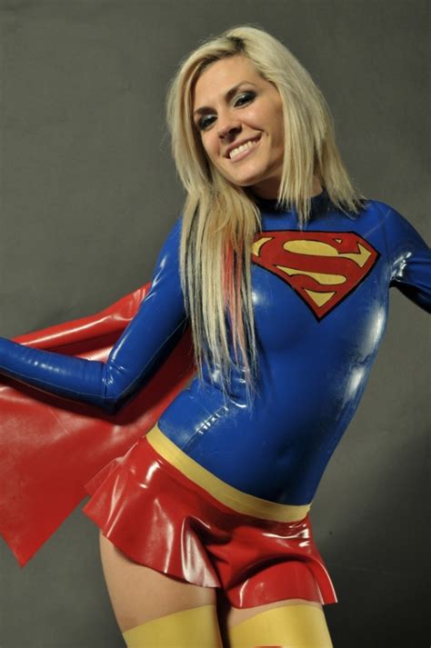 30 Supergirl Cosplayers Who Will Make You A Man Of Steel Creative