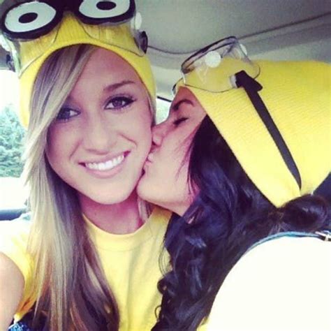 13 totally clever halloween costumes for lesbian couples couples