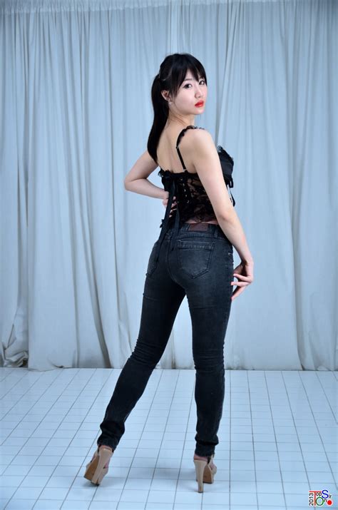 Yeon Da Bin Sexy In Black Korean Models Photos Gallery