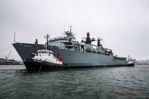 hms albion returns  baltic deployment royal navy