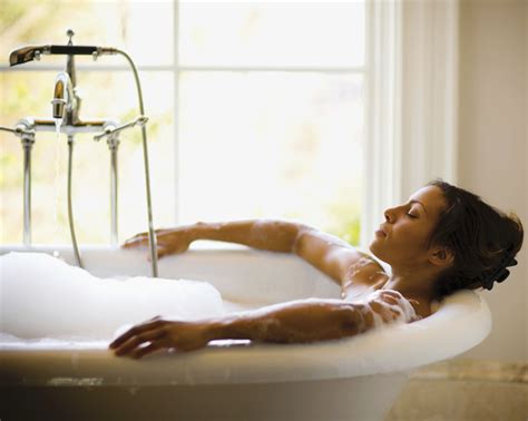 relieve stress  bathtub meditation
