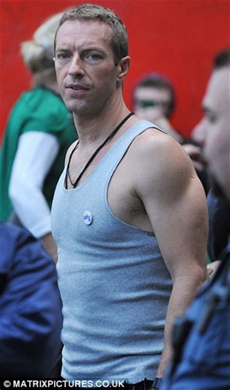 Coldplay Rocker Chris Martin Transformed From Scrawny To