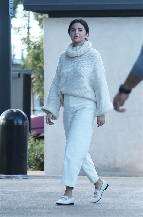 Selena Gomez In A White Sweater Was Seen Out In Los Angeles 12 26 2018