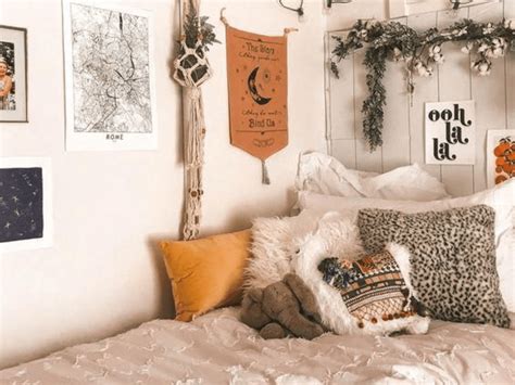 10 Things You Need For Your Dorm Room This Fall Society19