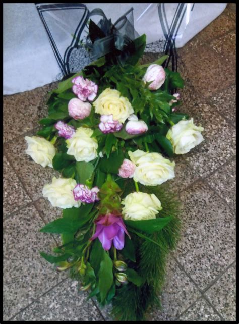pohřební kytice volně vázaná pkvv05 pohřební služba marcela bartoňová