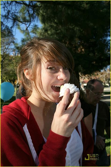 shailene woodley  cupcake cute  secret life   american teenager photo  fanpop