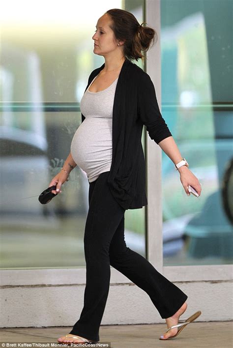 Heavily Pregnant Bachelorette Star Ashley Hebert Jets Into Miami To