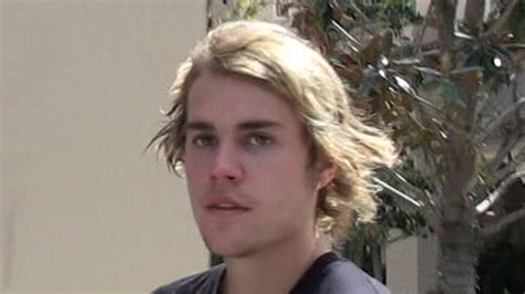 justin bieber punches man who grabbed woman by the throat at coachella