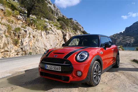 mini models  drive   latest cooper  hatch  convertible trusted reviews