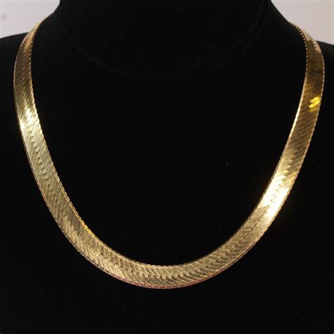 kt gold  flat herringbone chain necklace property room